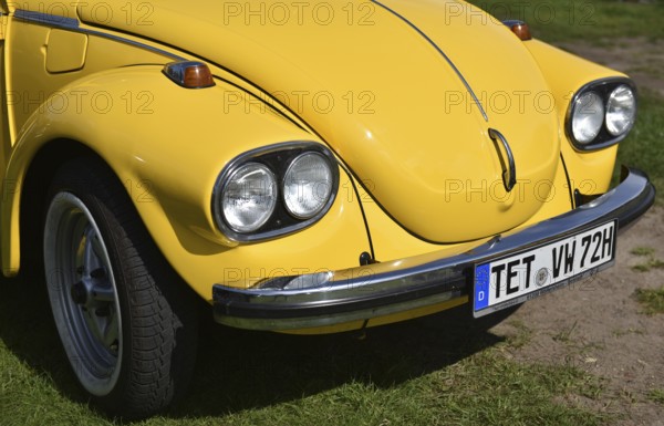 VW Beetle headlights