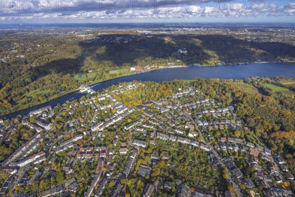 Aerial view, town view of Werden district, Lake Baldeney with dam RWE hydroelectric power plant Baldeney, golf course Golfriege ETUF e.V. and tennis courts, autumn trees on Freiherr-vom-Stein-Straße, Werden, Essen, Ruhr area, North Rhine-Westphalia, Germany, DE, Essen-Süd, Europe, real estate, aerial photography, aerial photography, overview, bird's eye view, residential complex, living and living, residential area, residential quality, residential district, residential area, birds-eyes view, overview