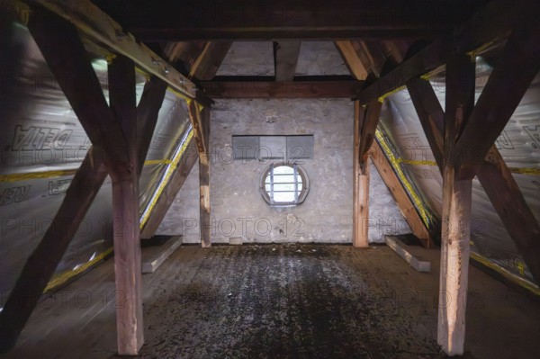 Bat entrance, attic, bat droppings, Brandenburg, Germany