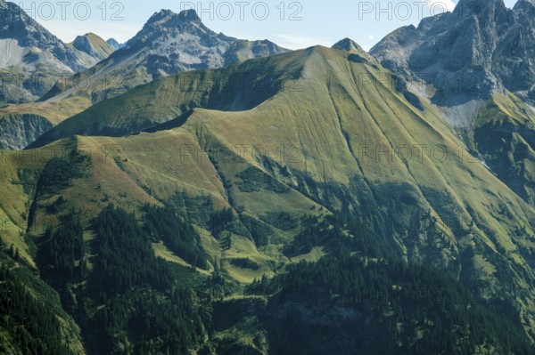 View from Fellhorn to mountains of the Allgäu Alps, Mitte Spätengundkopf, Oberstdorf, Oberallgäu, Allgäu, Bavaria, Germany
