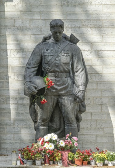 Bronze Soldier of Tallinn, War Cemetery, Tallinna Kaitseväe Kalmistu, Tallinn, Estonia