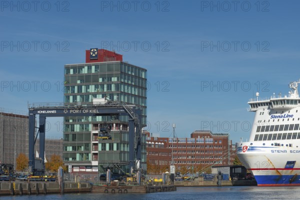 Schwedenkai, New Town Hall, bow of the ferry Stena Scandinavica on Sweden Quay, Stena Line, Kiel Harbour, Kiel Fjord, Schleswig-Holstein, Germany