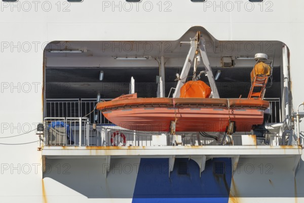 Free-hanging lifeboat of the ferry Stena Scandinavica, Kiel harbour, detail, Kiel Fjord, Schleswig-Holstein, Germany