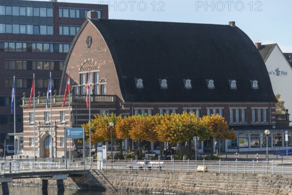 Kiel Maritime Museum, former fish hall, Kiel harbour, red brick, architecture, trees in autumn leaves, Kiel Fjord, Schleswig-Holstein, Germany