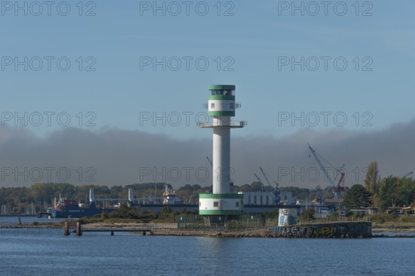 State capital Kiel, industry and shipyards in the Friedrichsort district, LINDENAU Werft GmbH, Halle, cranes, economy, industry, lighthouse Kiel-Friedrichsort, Schleswig-Holstein, Germany