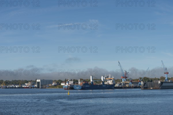 State capital Kiel, industry and shipyards in the Friedrichsort district, shipyard Gebr. Friedrich Kiel, LINDENAU Werft GmbH, Halle, cranes, economy, industry, Schleswig-Holstein, Germany