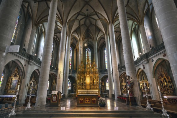 Interior with baroque high altar, St. Martin church, largest Gothic hall church in Upper Palatinate, Amberg, Upper Palatinate, Bavaria, Germany