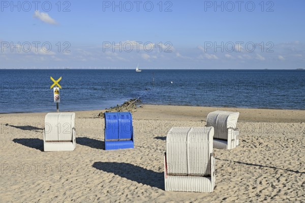 Beach with beach chairs on the North Sea, Wyk auf Föhr, North Frisian Island, North Frisia, Schleswig-Holstein, Germany