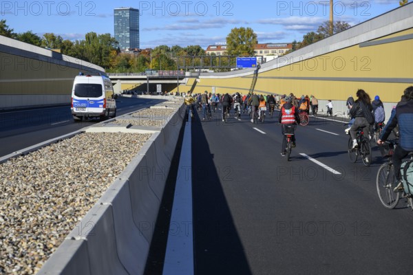 Cyclists at a demo on the 16th construction phase of the A100. In the background the Treptower, Berlin, 18.10.2025