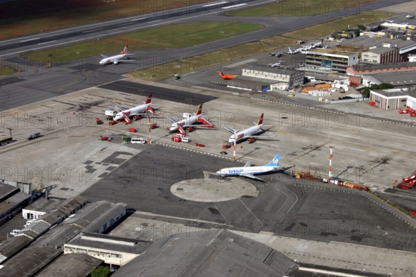 AEROPORTO DE CONGONHAS - SP JUNHO DE 2005 FOTO MARCOS HIRAKAWA KEYSTONE