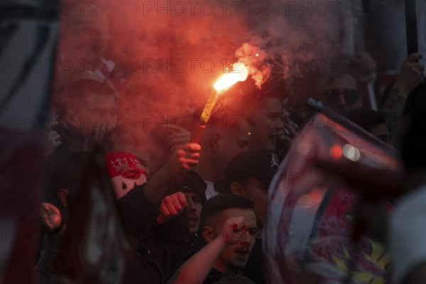 Pyro - Südkurve, COLOGNE, Germany - OCTOBER 18: During the Bundesliga match between FC Cologne vs. FC Augsburg at Rheinenergie-Stadion on matchday 8 of the 1. Bundesliga on October 18, 2025 in Cologne, Germany. DFL REGULATIONS PROHIBIT ANY USE OF PHOTOGRAPHS AS IMAGE SEQUENCES AND/OR QUASI-VIDEO, Rheinenergie-Stadion, Cologne, North Rhine-Westphalia, Germany