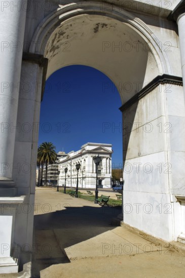 British Arc, Brasil Avenue, Valparaiso, Chile