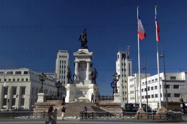 Arturo Prat Monument, Plaza Cotomayor, Valparaiso, Chile