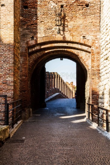 Passage to Castelvecchio Bridge, or Scaligero Bridge. Verona, Province of Verona, Italy