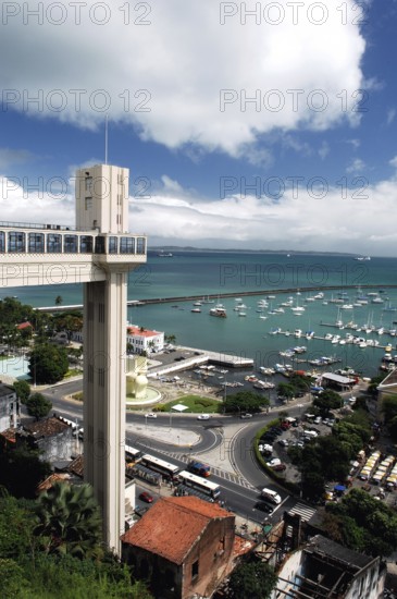Elevador Lacerda e Baia de Todos os Santos, Salvador, Bahia, Brazil