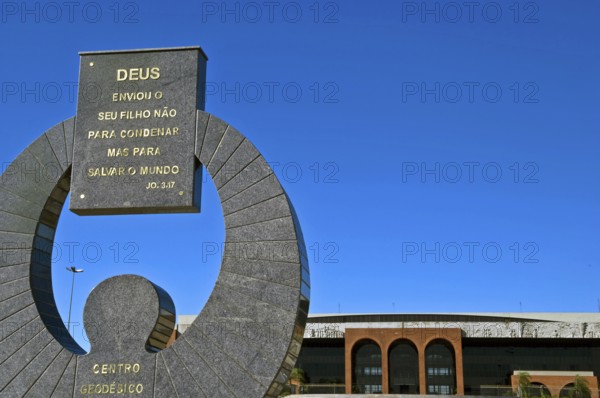 Geodésico do Brasil Mark Center, Araguaia and Government Palace, Girassóis Square, Palmas, Tocantins, Brazil