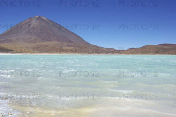Laguna Verde - Reserva nacional de fauna andina Eduardo Abaroa - Deserto do Lipez - Departamento de Potosi - Provincia Sud Lipez - Bolivia ATENÇÃO: NÃO PODEMOS REPRESENTAR ESSA IMAGEM FORA DA AMERICA LATINA