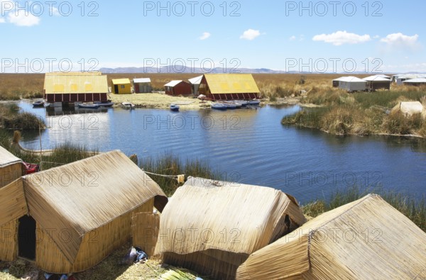 Ilhas flutuantes - Islas Uros - Lago Titicaca - Perú ATENÇÃO: NÃO PODEMOS REPRESENTAR ESSA IMAGEM FORA DA AMERICA LATINA