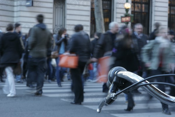 People Crossing the Street, Boulevard Haussmann - 75008, (75), Paris, France