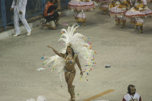 Juliane Almeida, Queen of the Battery, Carnival 2009, School of Samba Viradouro, Rio de Janeiro, Brazil