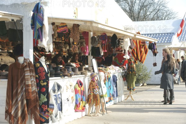 Free market, Champs-Elysées, 75008, (75), Paris, France
