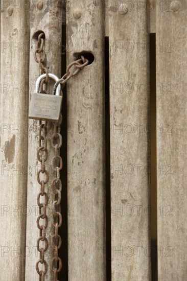 Padlock, Average, North coast, Camburi, São Paulo, Brazil