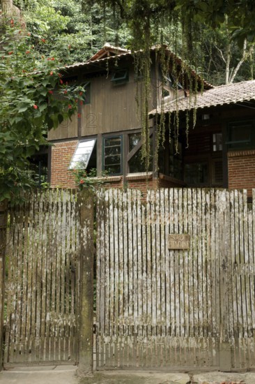 House, Gate of Wood, North coast, Camburi, São Paulo, Brazil