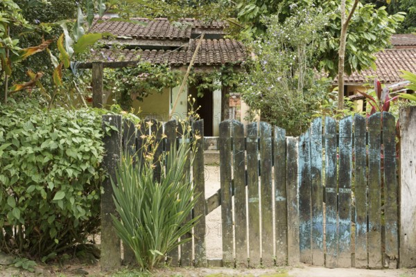 House, Gate of Wood, North coast, Camburi, São Paulo, Brazil