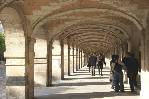 Corridor, People, Place des Vosges, 4ème arrondissement, (75004), Paris, France