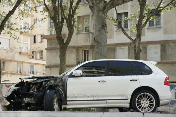 Accident, Porsche Cayenne, Bolougne-Billancourt, Hauts-de-Seine (92), Ile de France, France
