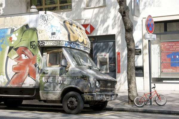 Truck, City, Bolougne-Billancourt, Hauts-de-Seine (92), Ile de France, France