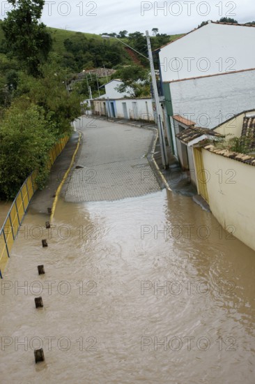 City, Overflown River, 29/12/2009, São Luís do Paraitinga, São Paulo, Brazil