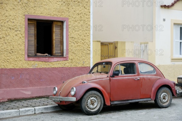House, Volkswagen bug, 29/12/2009, São Luís do Paraitinga, São Paulo, Brazil