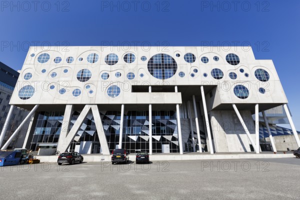 Facade made of concrete and glass, various geometric shapes, Musikkens Hus concert hall and music academy, House of Music at Musikkens Plads, architect Coop Himmelblau, modern architecture, Aalborg, Jutland, Denmark