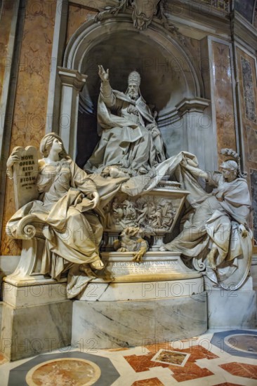 Opulently designed tomb of Pope Gregory XIII in St. Peter's Basilica, Basilica of St. Peter's Basilica, Vatican, Rome, Lazio, Italy