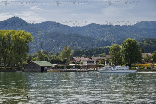 View of town, harbour with sightseeing boat, Tegernsee, Bad Wiessee, Upper Bavaria, Bavaria, Germany