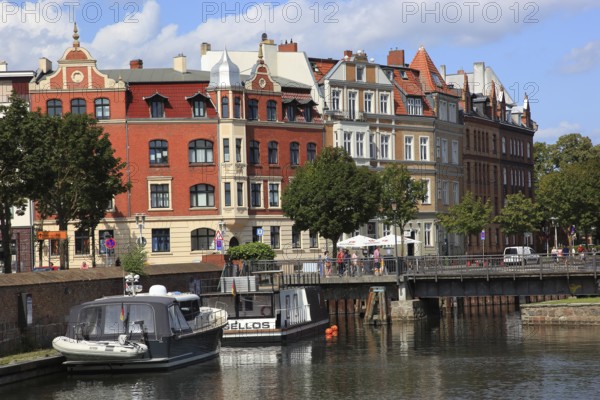 Seestraße am Querkanal, which connects Knieperteich with the harbour, Stralsund, Vorpommern-Rügen district, Mecklenburg-Western Pomerania, Germany