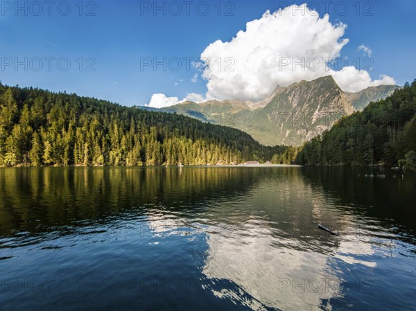 Piburger See with picturesque view of the Acherkogel, Oetz im Ötztal, Tyrol, Austria