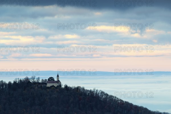 Inversion weather, fog, sunrise, autumn, view from Breitenstein to Teck Castle, Ochsenwang, Swabian Jura, Baden-Württemberg, Germany