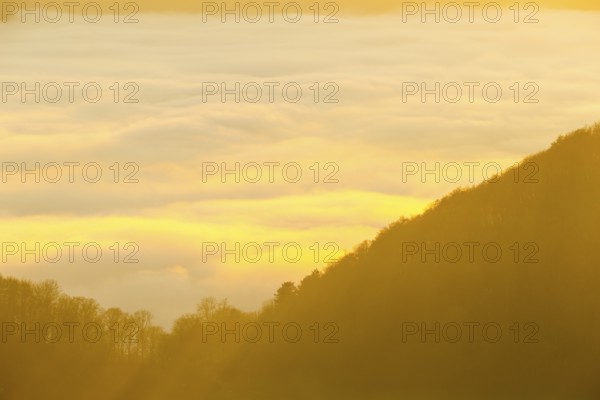 Inversion weather, fog, sunset, autumn, Breitenstein, Ochsenwang, Swabian Alps, Baden-Württemberg, Germany