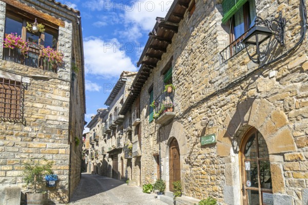 Historic buildings medieval village of Ainsa, Aínsa-Sobrarbe, Huesca province, Aragon, Spain - Plaza a San Salvador
