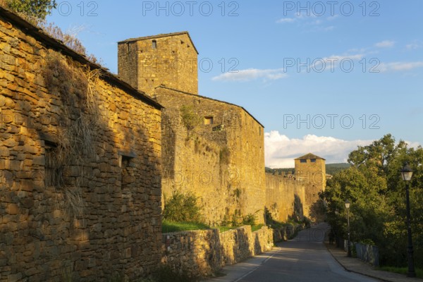 Defensive wall historic buildings medieval village of Ainsa, Aínsa-Sobrarbe, Huesca province, Aragon, Spain