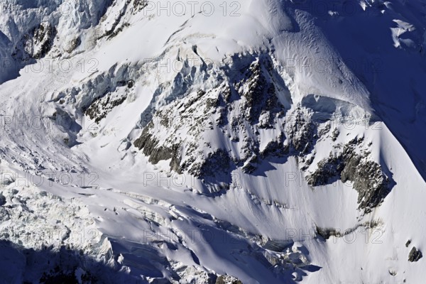 Detailed view of a glacier on a mountain, Dôme du Goûter, viewing platform, Aiguille du Midi mountain station, Chamonix-Mont-Blanc, Haute-Savoie, France