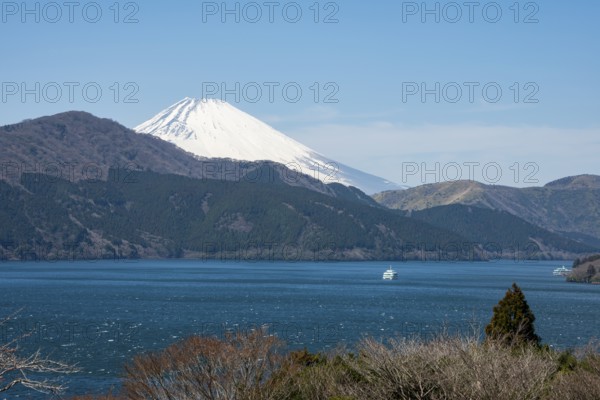 View of Lake Ashi with Mount Fuji volcano, Benten-no-hana Tenbodai viewpoint, Hakone Park, Hakone, Japan