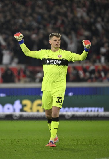 Goal cheers goalkeeper Alexander Nübel VfB Stuttgart (33) gesture gesture MHPArena, MHP Arena Stuttgart, Baden-Württemberg, Germany