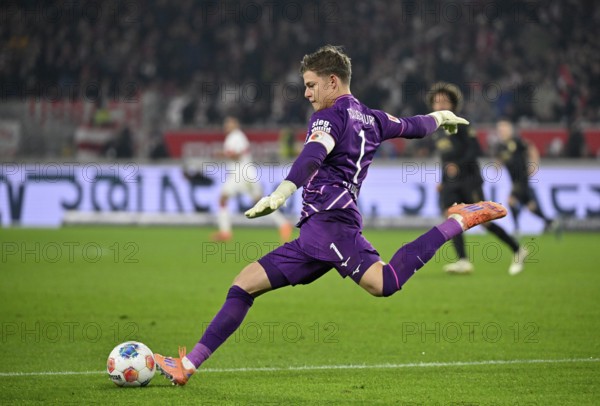 Goalkeeper Finn Dahmen FC Augsburg FCA (01) Action MHPArena, MHP Arena Stuttgart, Baden-Württemberg, Germany