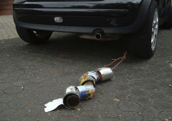 Tin cans mounted on a car, cliché wedding picture, Germany