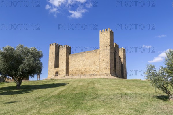 Historic walls and towers of Castillo de Sádaba, Sadaba castle, Zaragoza province, Aragon, Spain