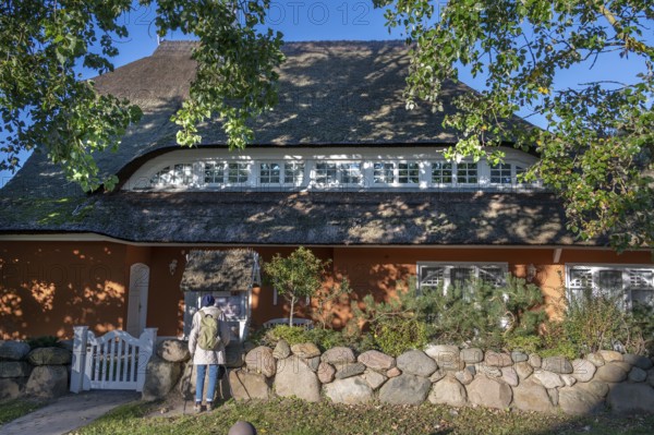 Thatched house, Ahrenshoop, Darß, Mecklenburg-Western Pomerania, Germany