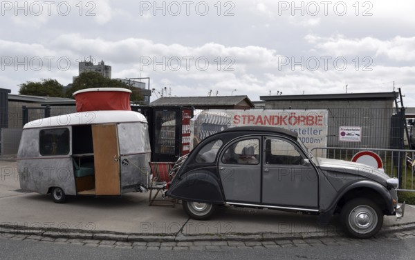 Citroën 2CV with trailer at classic car meetings in Büsum, Schleswig-Holstein, Germany
